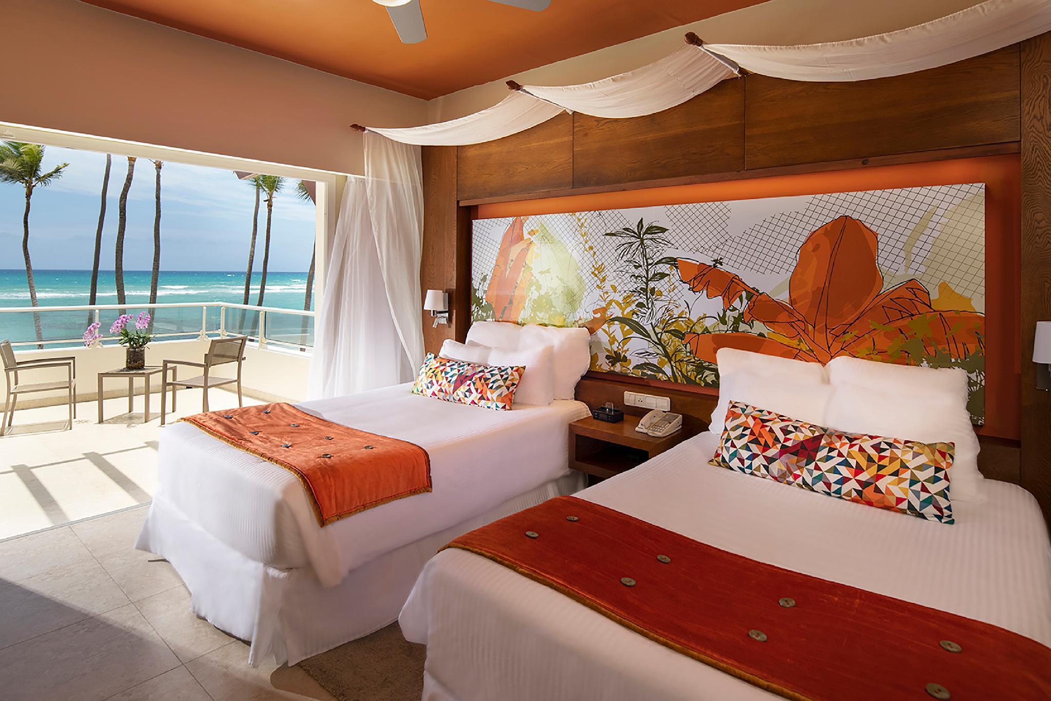 Breathless Punta Cana Resort & Spa (Adults Only) Exteriér fotografie A room at the Hard Rock Hotel