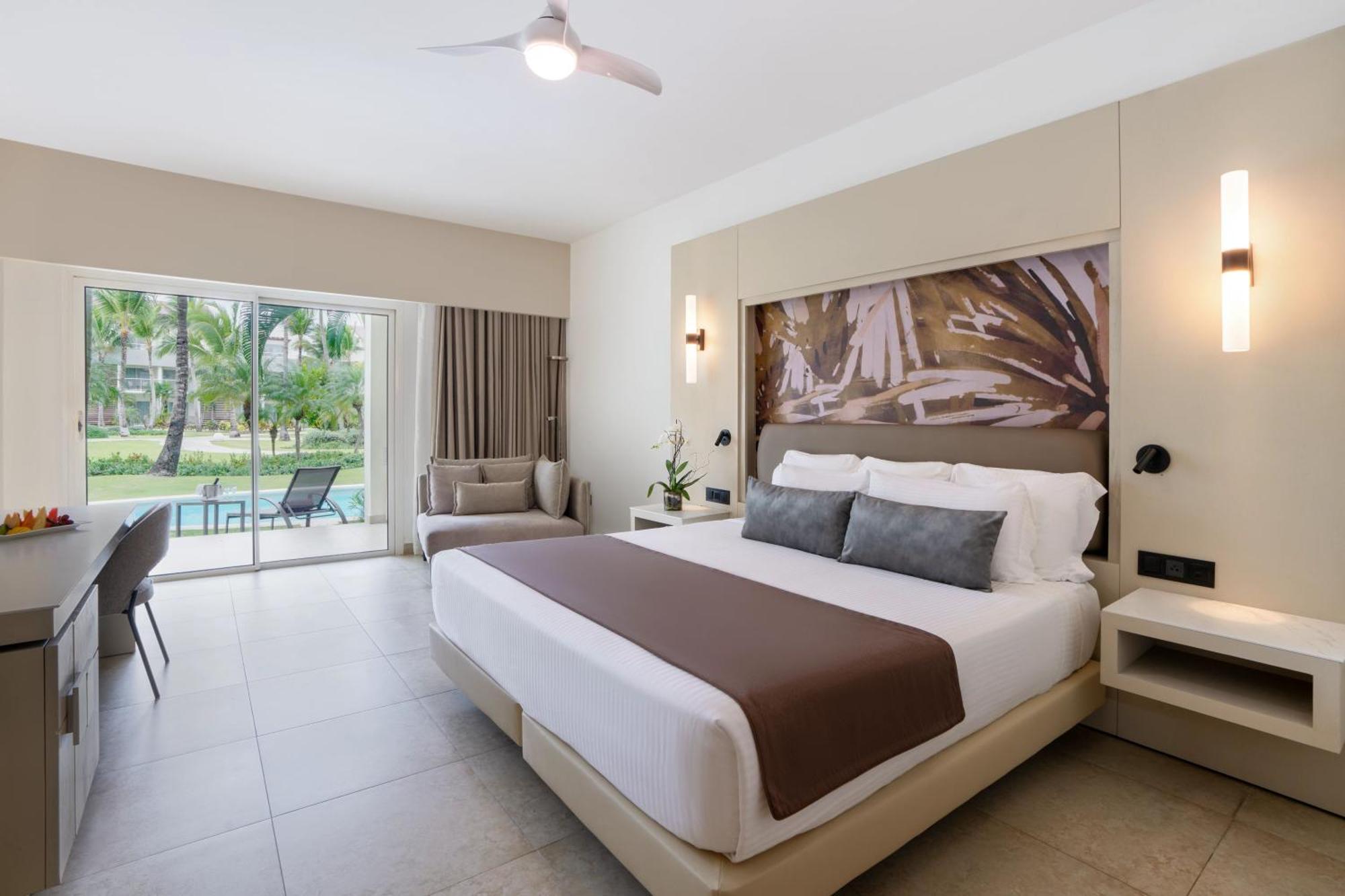 Breathless Punta Cana Resort & Spa (Adults Only) Exteriér fotografie Junior Suite swim-out