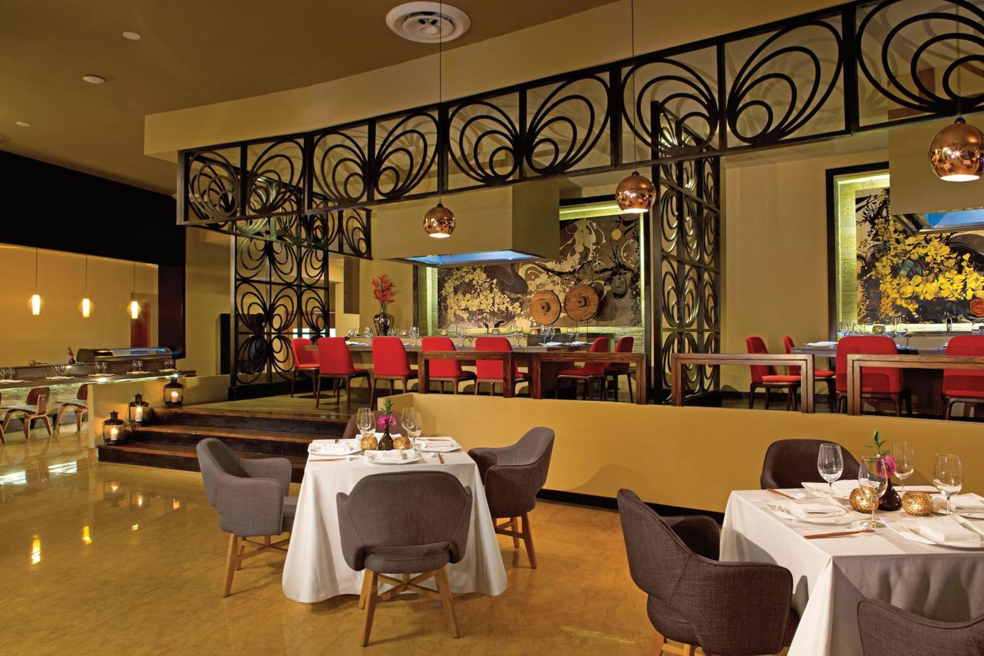 Breathless Punta Cana Resort & Spa (Adults Only) Exteriér fotografie The restaurant at the hotel