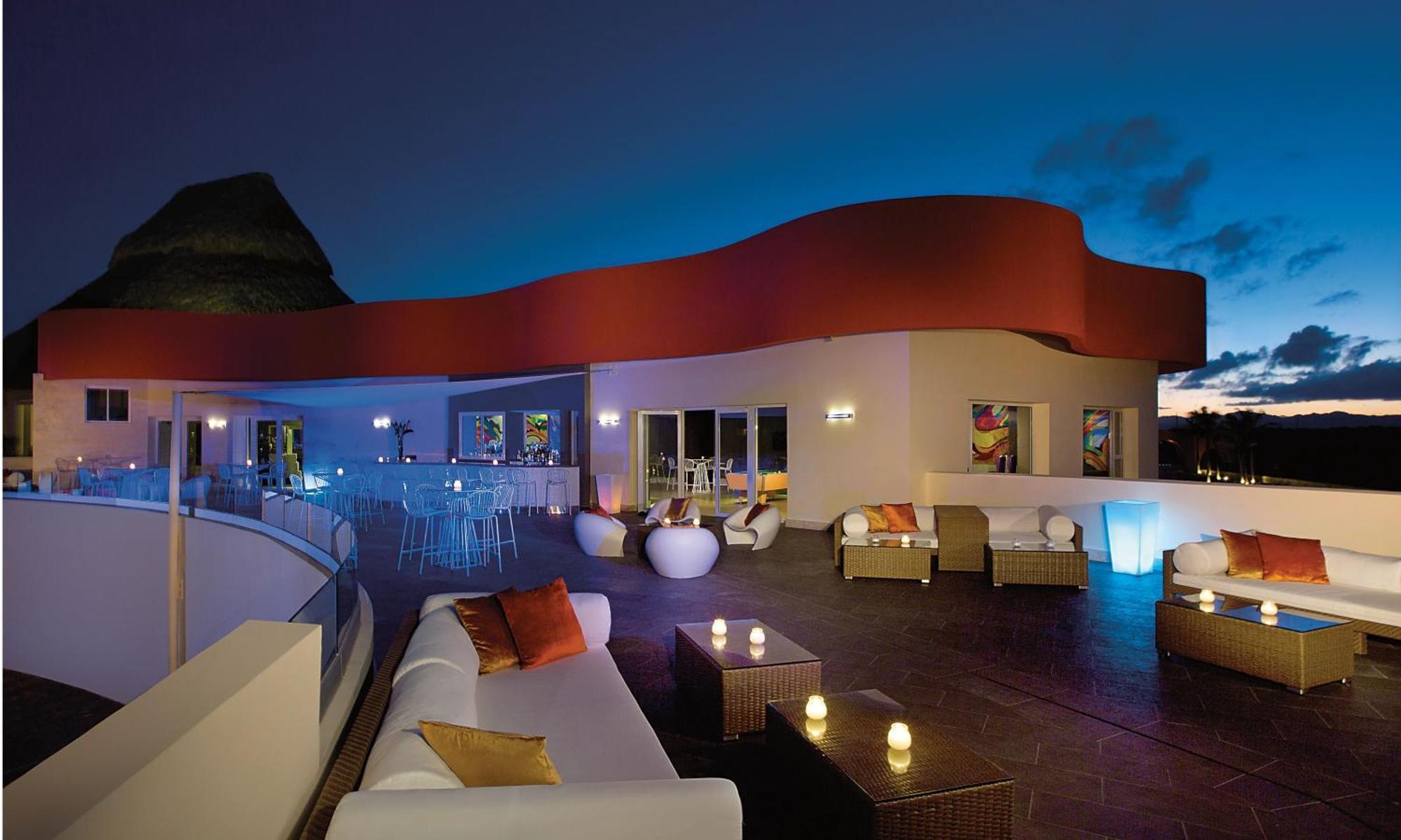 Breathless Punta Cana Resort & Spa (Adults Only) Exteriér fotografie Rooftop bar at the Hard Rock Hotel
