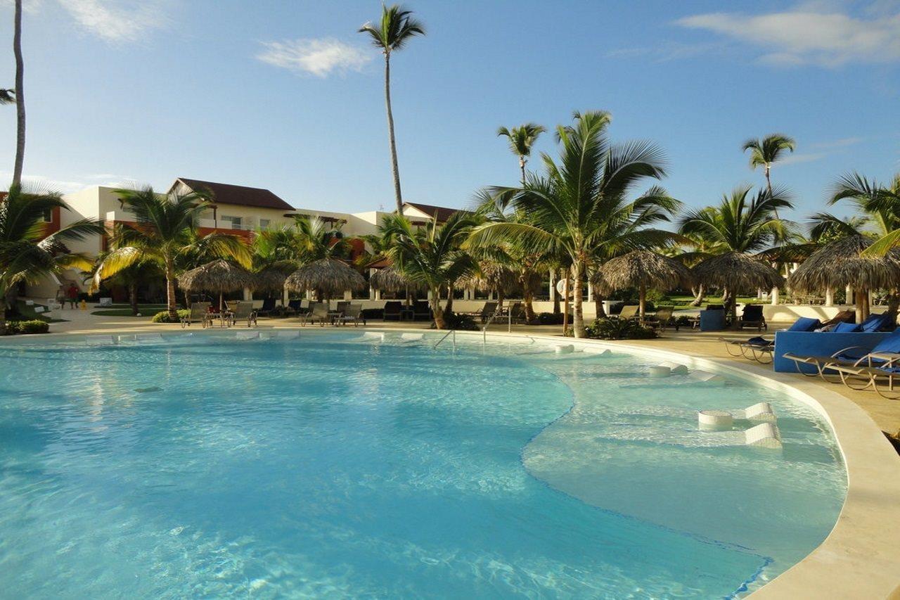 Breathless Punta Cana Resort & Spa (Adults Only) Exteriér fotografie Pool at Iberostar Grand Hotel Bávaro